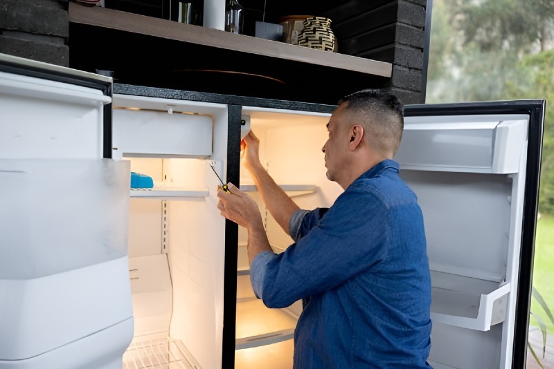 Refrigerator repair in Phoenix